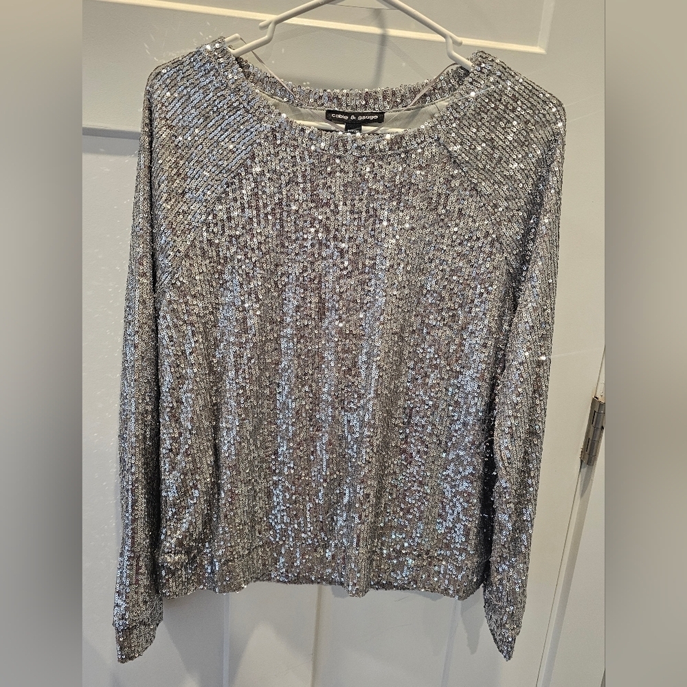 NWT Cable & Gauge Silver Sequin Long Sleeve Top – Holiday Party Blouse Size M